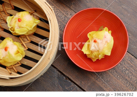 Chinese shrimp steamed dumplings Chinese shrimp steamed dumplings 39626702