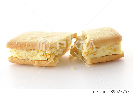 割れたクッキー 39627758