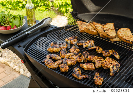 Teriyaki chicken wings 39628351