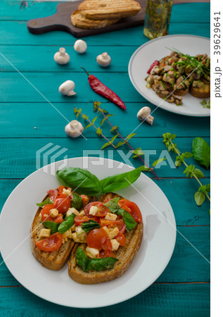 Bruschetta 2 kinds - classic and mushrooms 39629641