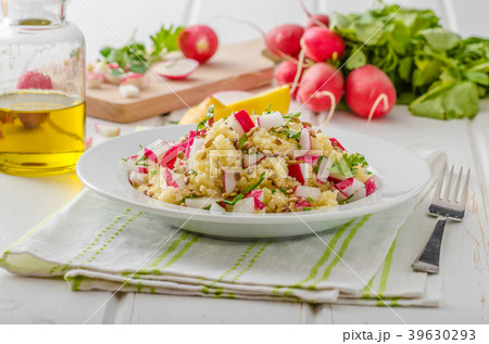 Couscous with radishes and herbs Couscous with radishes and herbs 39630293