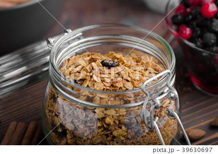 Baked granola with berries Baked granola with berries 39630697
