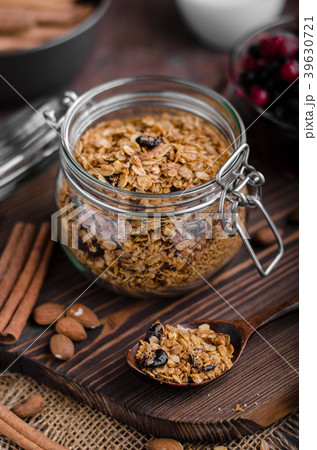 Baked granola with berries 39630721