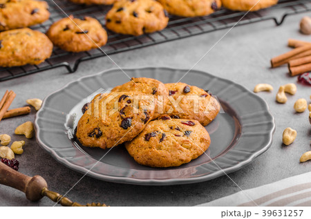 Carrots cookies with cranberries Carrots cookies with cranberries 39631257