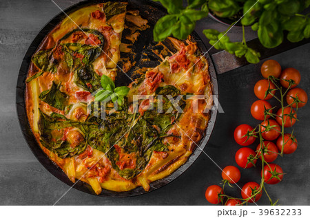 Vegetable frittata in oven Vegetable frittata in oven 39632233