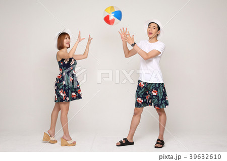 Happy young traveler couple concept photo. set out on a trip to honeymoon, camping and summer vacation concept isolated on white background. 444 Happy young traveler couple concept photo. set out on a trip to honeymoon, camping and summer vacation concept isolated on white background. 444 39632610
