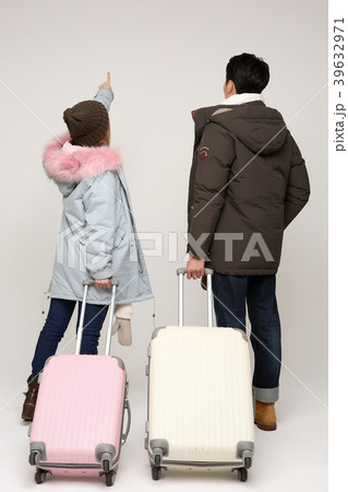 Happy young traveler couple concept photo. set out on a trip to honeymoon, camping and summer vacation concept isolated on white background. 333 Happy young traveler couple concept photo. set out on a trip to honeymoon, camping and summer vacation concept isolated on white background. 333 39632971