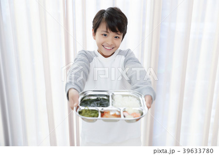 Children Cheerful Studying Education knowledge Concept. Children are learning a group study, VR, Science, practical education and schooling. 151 Children Cheerful Studying Education knowledge Concept. Children are learning a group study, VR, Science, practical education and schooling. 151 39633780