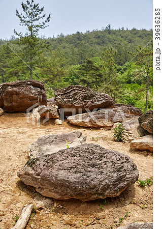 ドルメン 石 岩 39636285