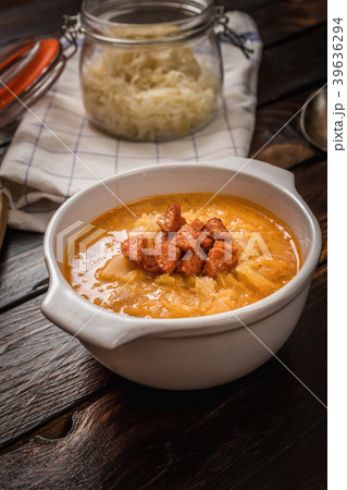 sauerkraut soup with cabbage 39636294