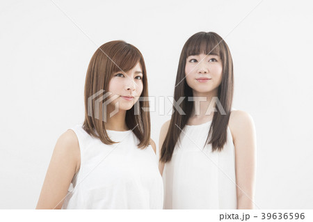ふたりの若い女性 39636596