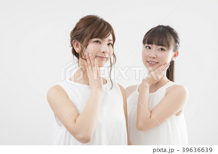 ふたりの若い女性 39636639
