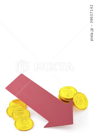 経済　不景気　硬貨　金貨　下降 39637142