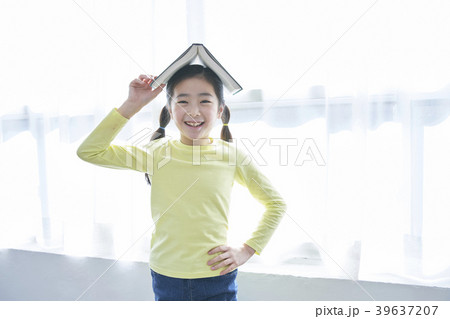 子供 幼児 笑顔 39637207