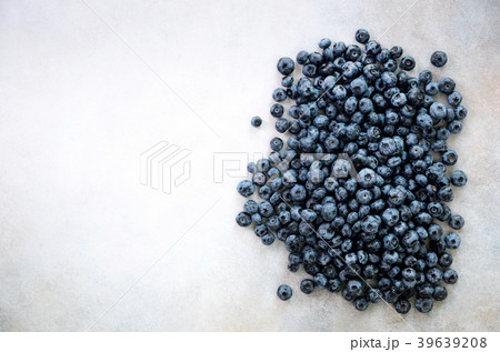 Fresh blueberries background with copy space for 39639208