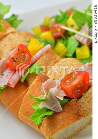 フランスパンサンド フランスパンサンド 39639416