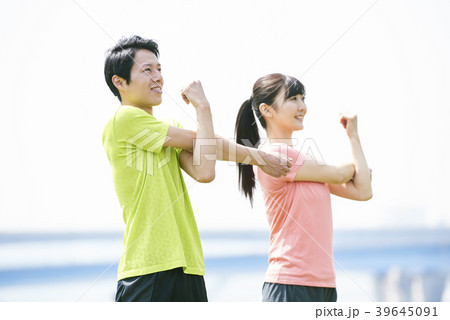 準備運動 カップルの写真素材