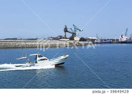 三池港　帰港する釣船、 39649429