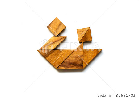 Wood tangram puzzle in boat with couple Wood tangram puzzle in boat with couple 39651703