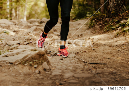 woman runner in black leggings 39651706