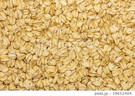Oatmeal texture. Oats background 39652404