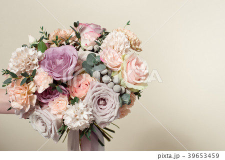 close-up bouquet of flowers 39653459