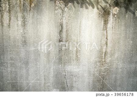 テクスチャー ひび割れ　コンクリート　壁　吹き付け　まだら　模様　白　灰色　シミ　ヒビ　クラック 39656178