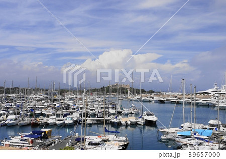 アンティーブ　antibes　要塞　fort　carre　ヨットハーバー 39657000