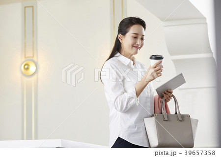 女性 女 女の子 39657358