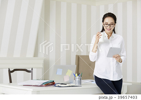 女性 女 女の子 39657403