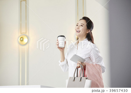 女性 女 女の子 39657430