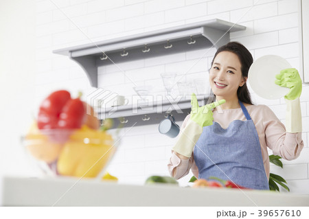 笑顔 微笑 微笑み 39657610