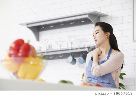 キッチン 台所 主婦 39657615