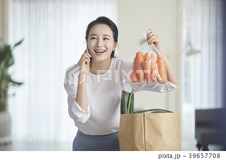 笑顔 微笑 微笑み 39657708