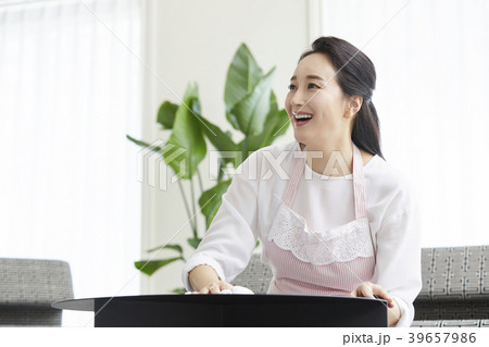 歌詞 家事 笑顔 39657986