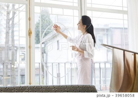 笑顔 微笑 微笑み 39658058