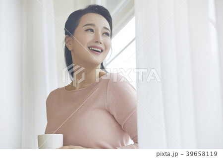 マグカップ 笑顔 微笑 39658119