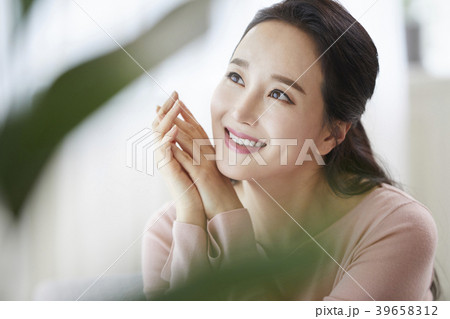 笑顔 微笑 微笑み 39658312