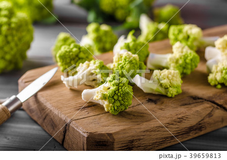 Green cauliflower bio vegetable 39659813