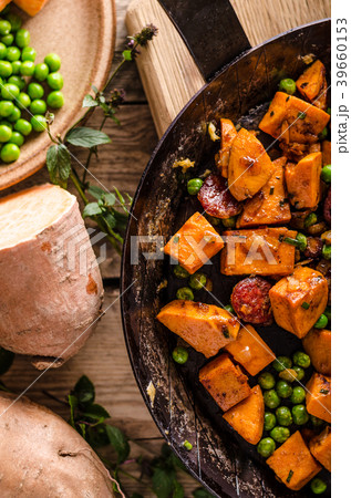 Sweet potato pan vegetable Sweet potato pan vegetable 39660153