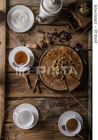 Walnut cheesecake with cinnamon Walnut cheesecake with cinnamon 39660408