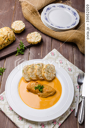 Chicken on cream with pepper season Chicken on cream with pepper season 39662009