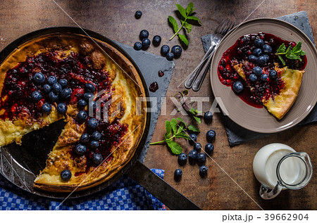 Dutch style pancake 39662904