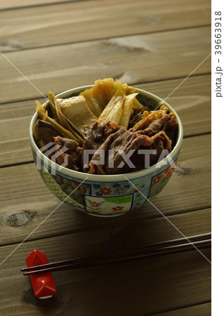 すき焼き丼 39663918