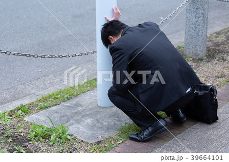 酔っ払い　体調不良 39664101