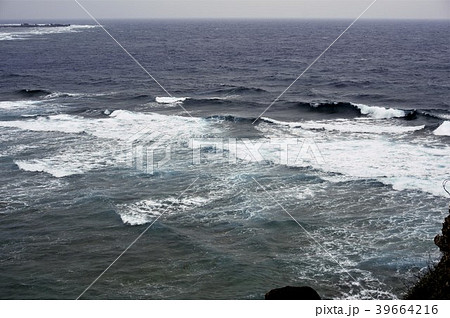 沖縄県宮古島-16 東シナ海と太平洋黒潮との海流衝突 沖縄県宮古島-16 東シナ海と太平洋黒潮との海流衝突 39664216