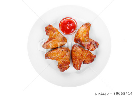 Grilled chicken wings with ketchup sauce 39668414