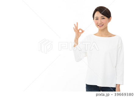 若い女性　OK 39669380