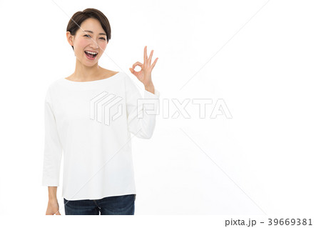 若い女性　OK 39669381