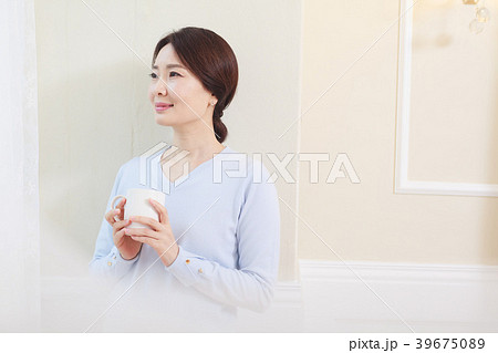 主婦 中年 韓国人 39675089